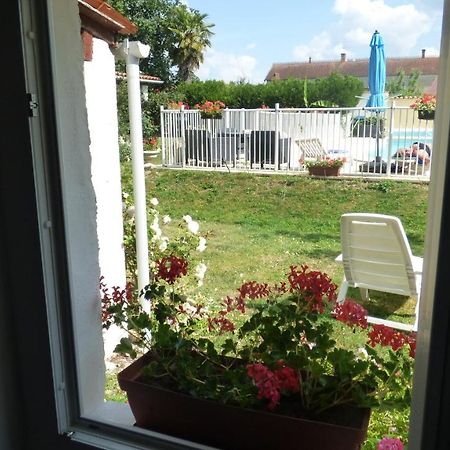 Les Deux Rivieres Apartman Les Touches-de-Périgny Kültér fotó